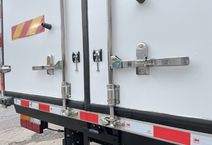 SDAC K12 (11,4т) ИЗОТЕРМИЧЕСКИЙ ФУРГОН 6,4×2,6×2,5м